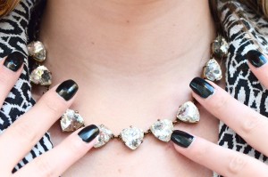 accessory concierge and black nails
