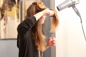 round brushing your hair with blo&go