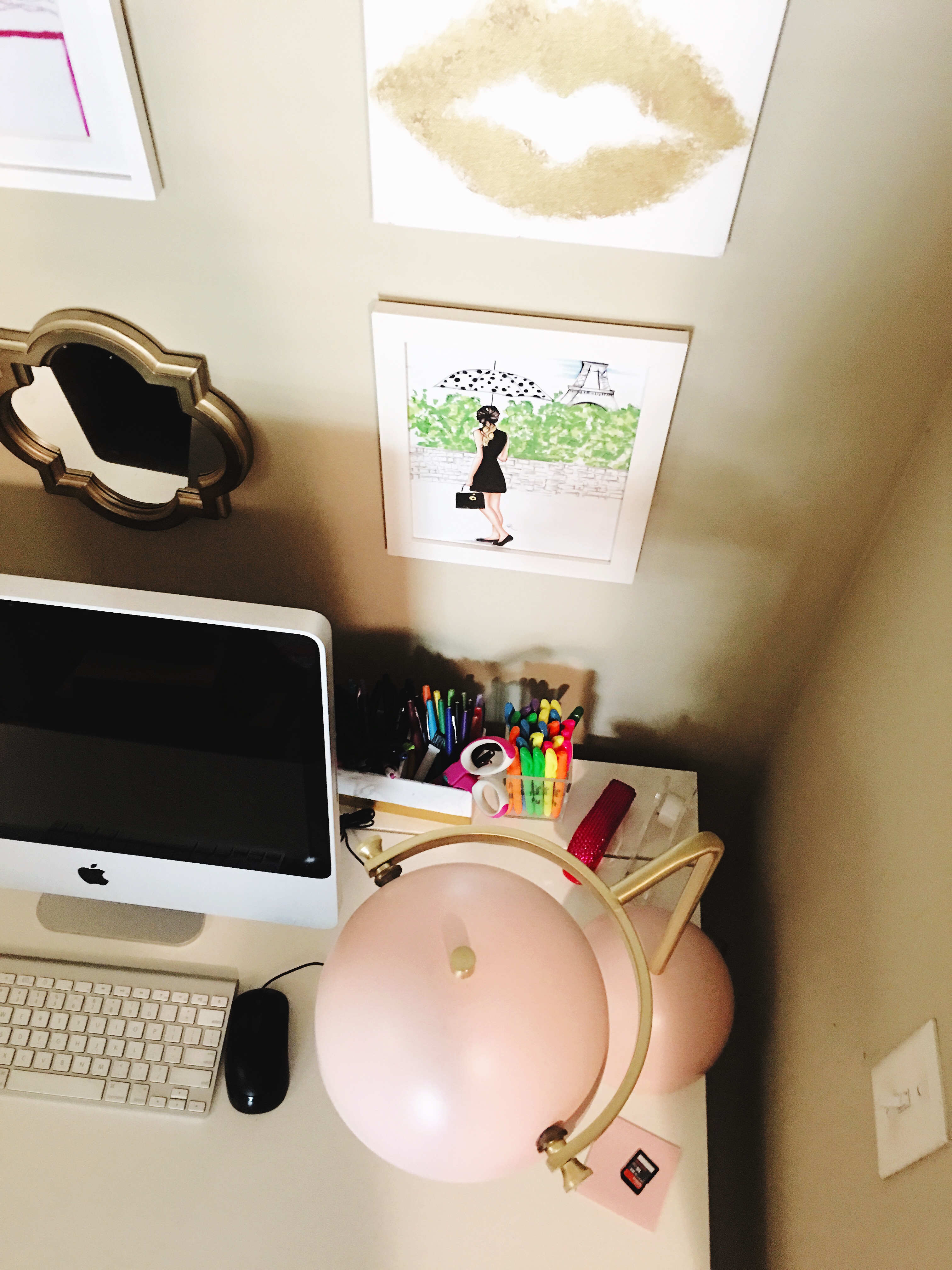 My college desk space | Blogger Office | Audrey Madison Stowe a life and style blog