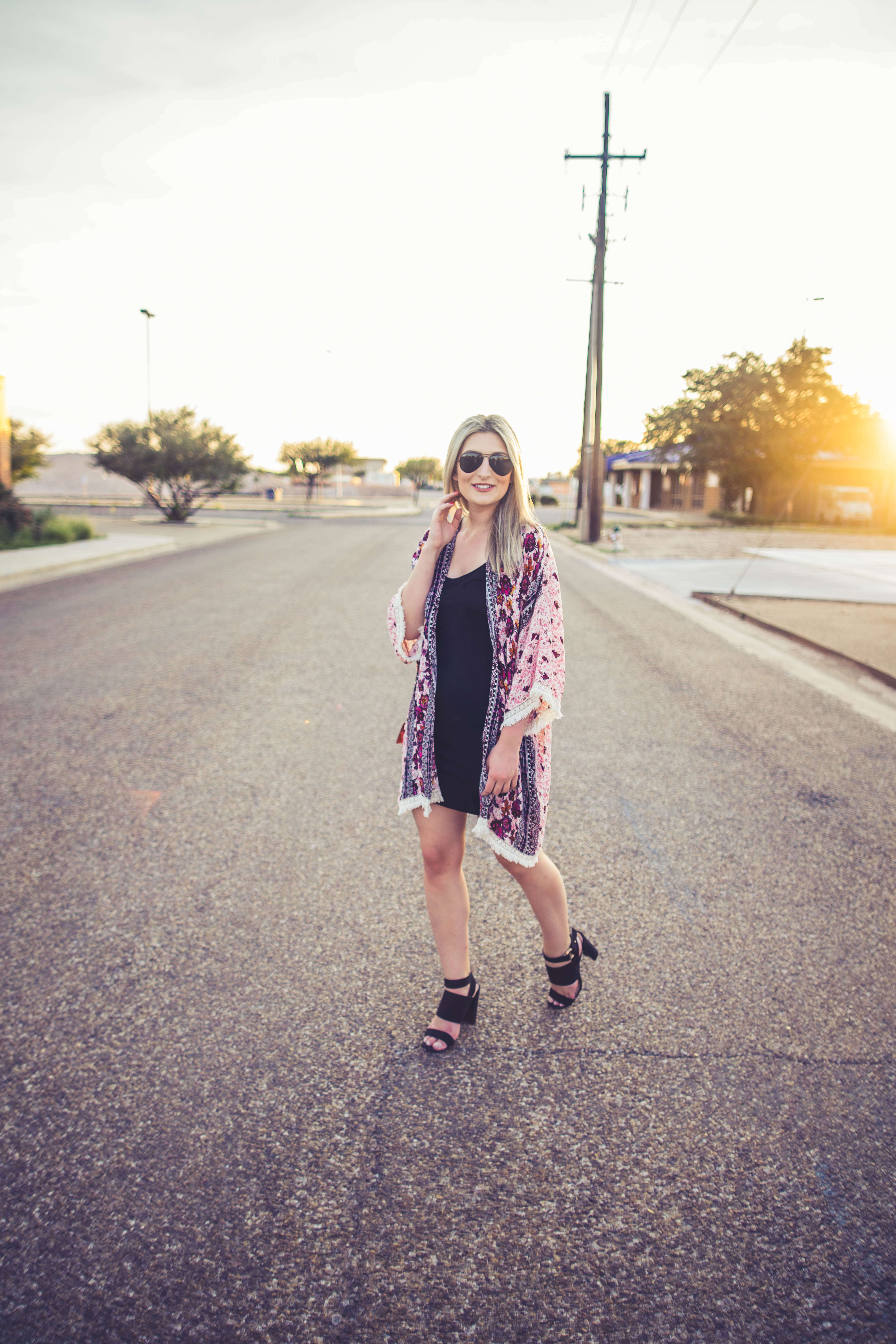Friday Favorites | Kimonos | Audrey Madison Stowe a fashion and lifestyle blogger 