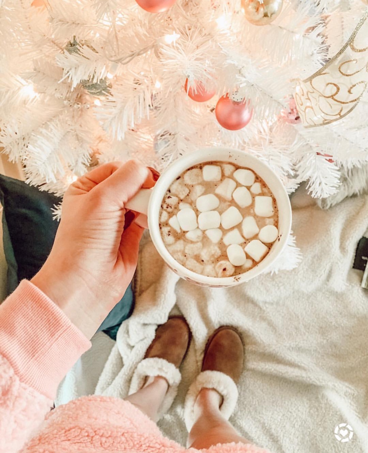 Winter Hot coco | Holiday | Audrey Madison Stowe a fashion and lifestyle blogger