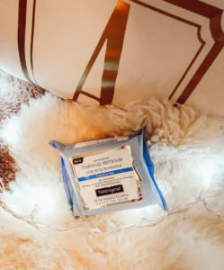 Removing makeup Just got easier with Neutrogena | Audrey Madison Stowe a fashion and lifestyle blogger