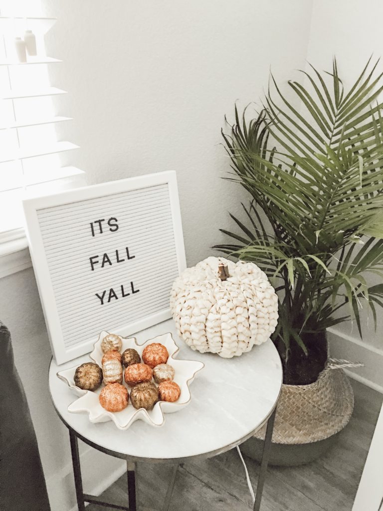 Decorating My Apartment For Fall | The Cutest Fall Home Decor for Small Spaces featured by popular Texas lifestyle blogger Audrey Madison Stowe