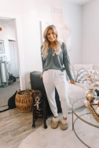 Casual Thanksgiving Outfit For the girl At Home | Thanksgiving OOTD | Audrey Madison Stowe a fashion and lifestyle blogger