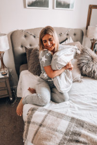 $26 Silk Pillowcase You will Love | Mulberry silk pillowcase | Audrey Madison Stowe A fashion and lifestyle blogger in Texas