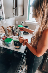 Maca Powder for smoothies | Audrey Madison Stowe a fashion and lifestyle blogger