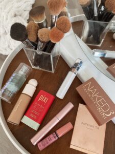 Cruelty Free Makeup | Makeup I love that doesn't test on animals | CF Makeup roundup | Audrey Madison Stowe