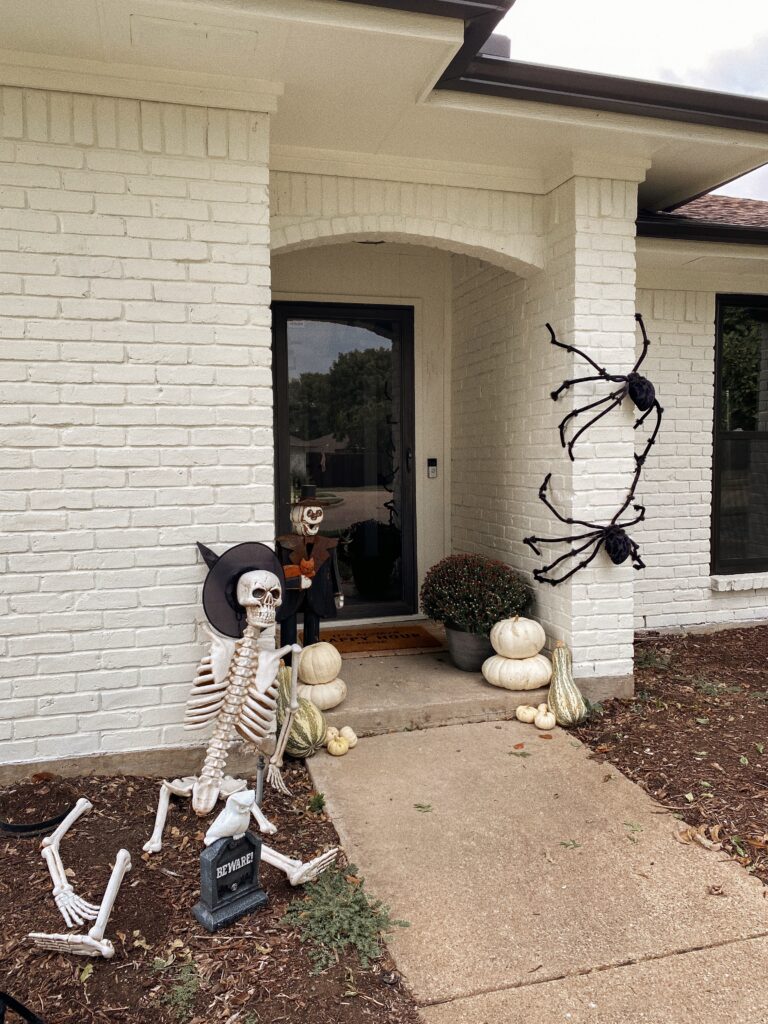 Spooky Fall Decor | Front Porch Decorations | Audrey Stowe