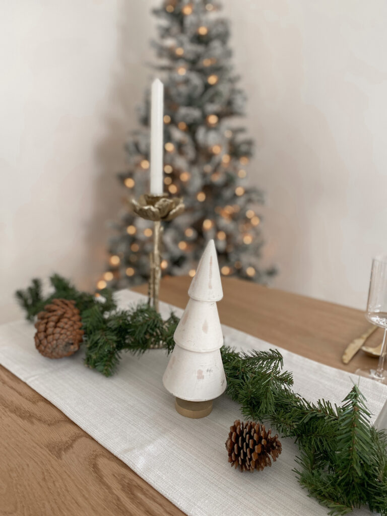 Neutral Christmas Decor | How To Decorate your Dining Table this Season