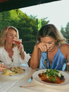 Aesthetic girls dinner photo | Girls eating pasta | @audreymadstowe