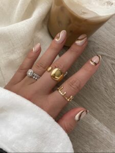 Nail Designs to Try | Neutral Nail ideas | Latte swirl nails | coffee nails